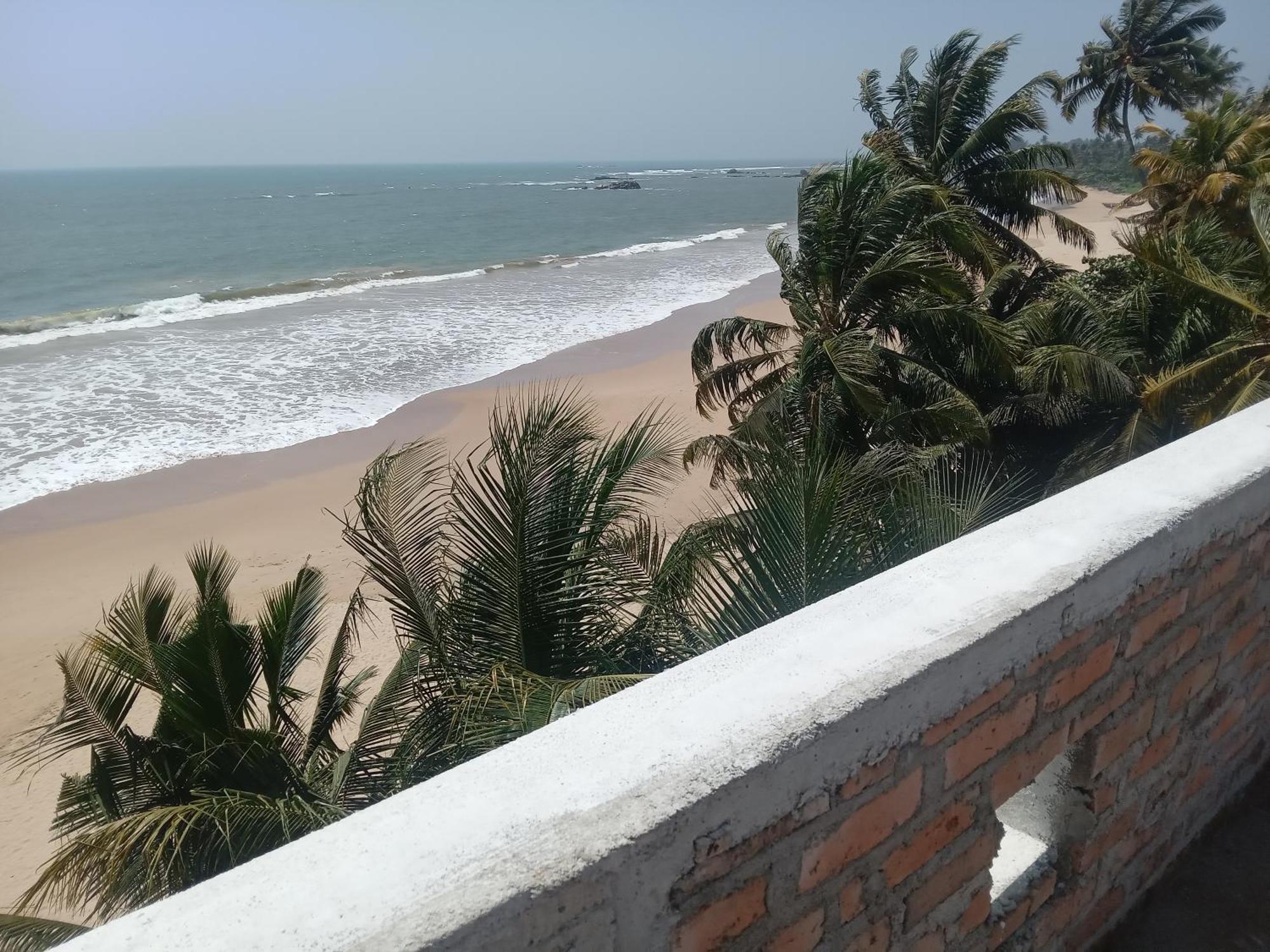 Himana Beach Rest Матара Экстерьер фото